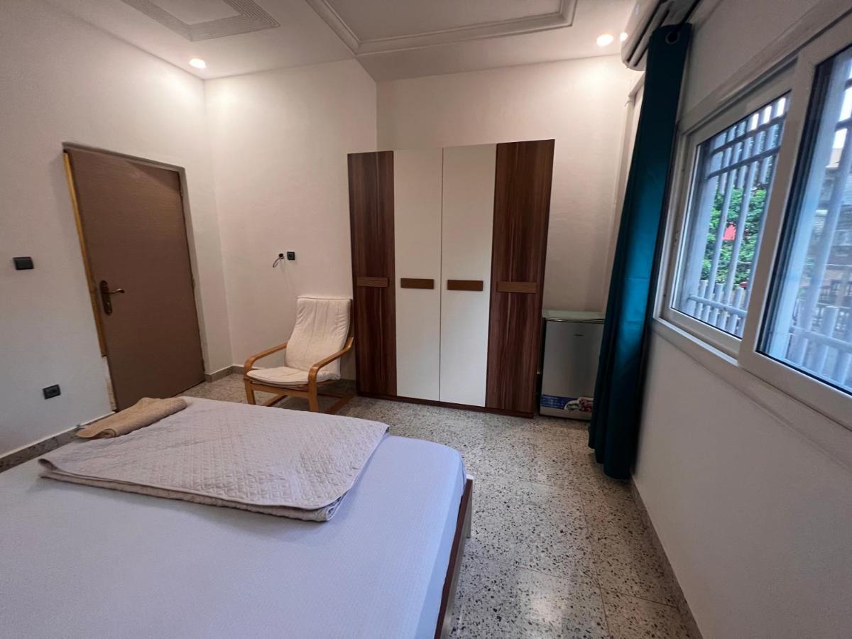 Smb-Gn Residence Lambandji - Electricite Et Wifi H24 Конакри Екстериор снимка